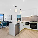 Luxury 2-Bedroom Apartment - Tryp Hotel